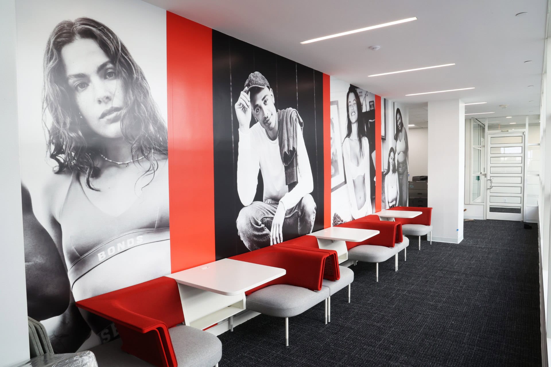 HanesBrands interior - floor 6 arrival zone murals