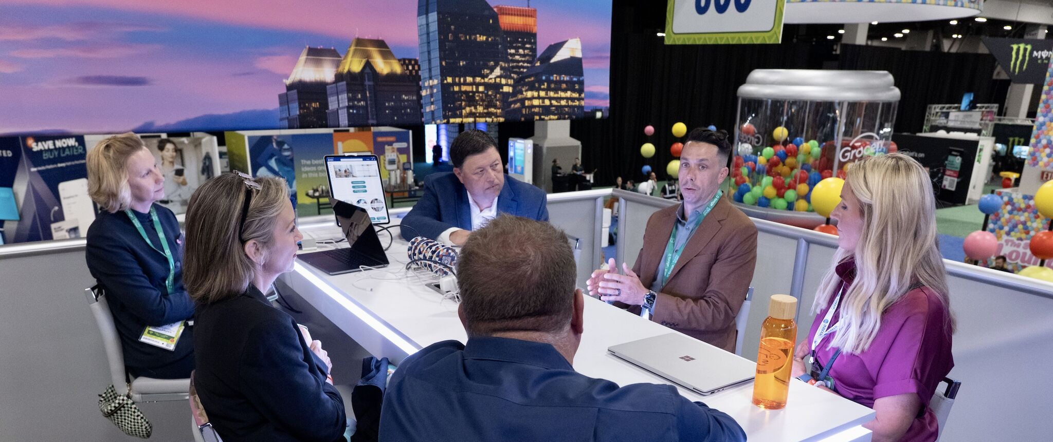 Inmar double deck exhibit top level meeting space - featured image